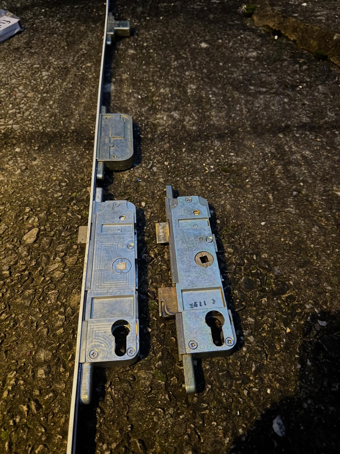 Fullex lock mechanism fitted during emergency call out in Dore at night time
