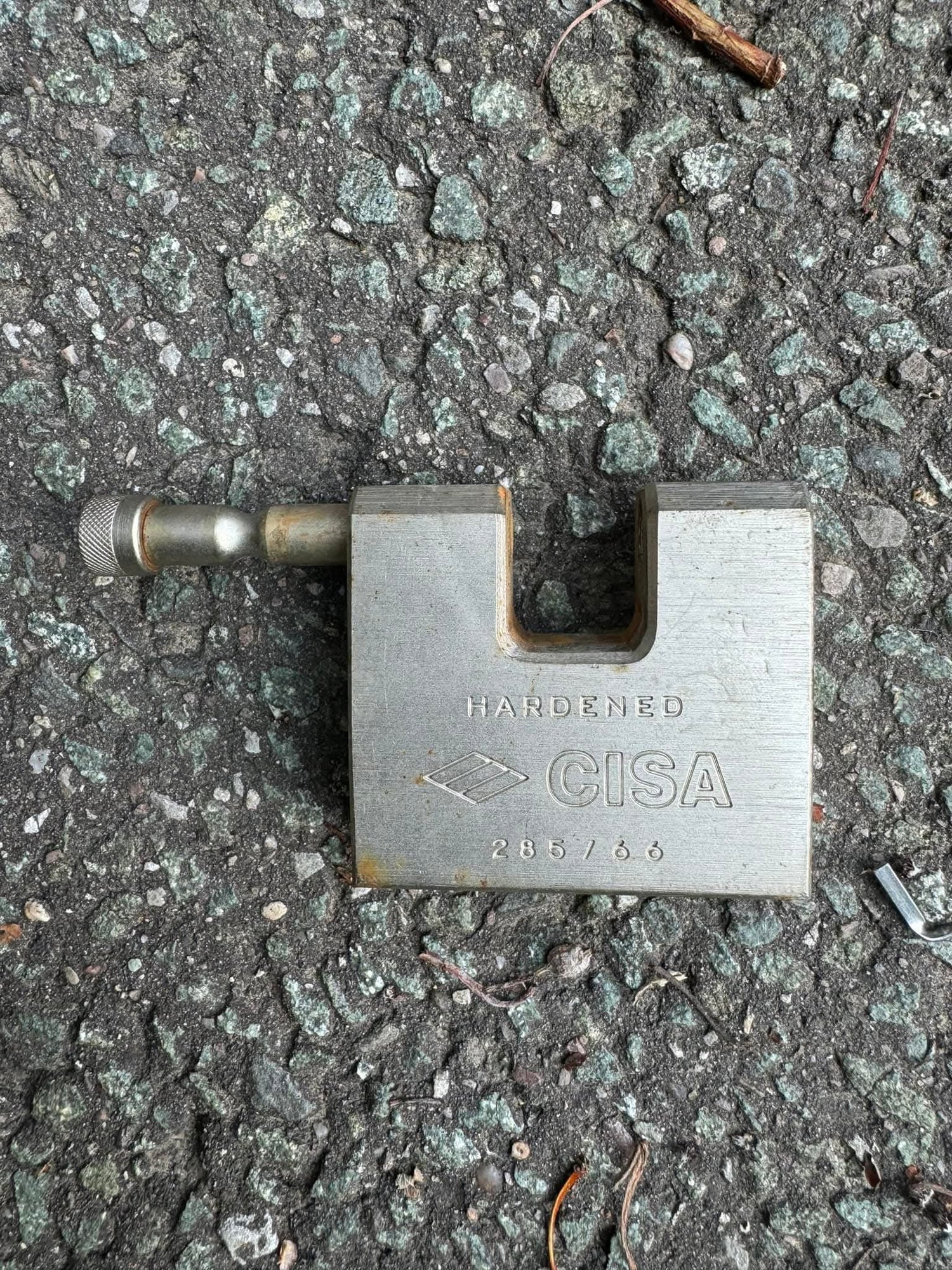 Cisa padlock picked open using non destructive entry