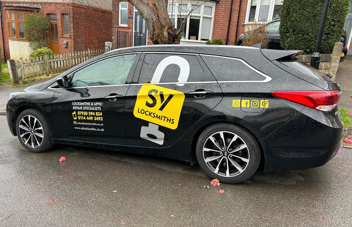 SY Locksmiths Vehicle with sign writing